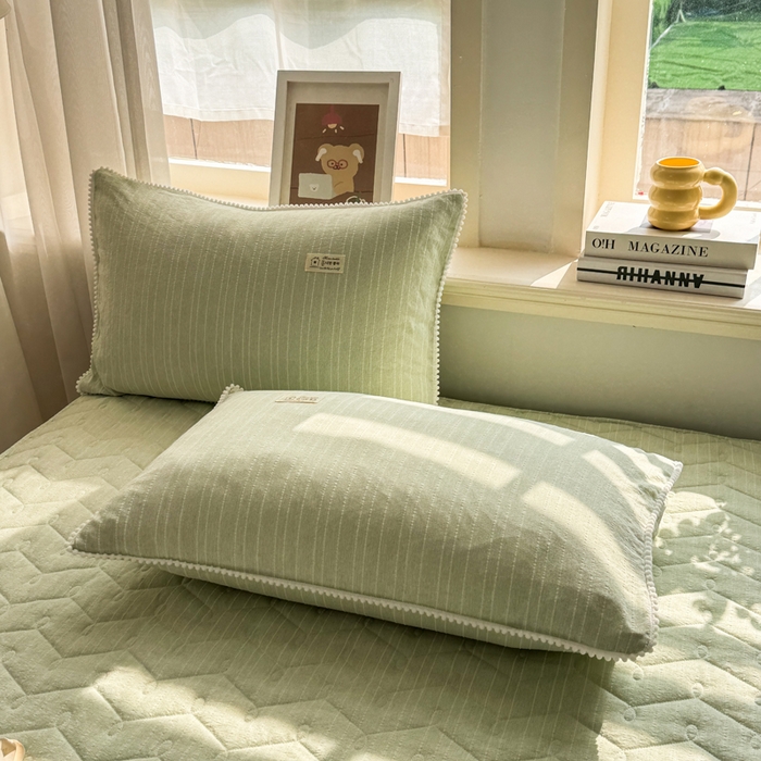 91家纺网 家纺一手货源 找家纺 蝶帕家纺 2026新款无印色织提花加棉床笠四件套 泡芙绿