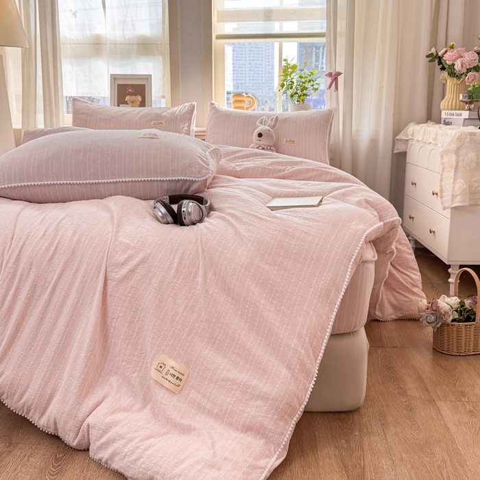 91家纺网 家纺一手货源 找家纺 蝶帕家纺 2026新款无印色织提花加棉床笠四件套 柔雾粉