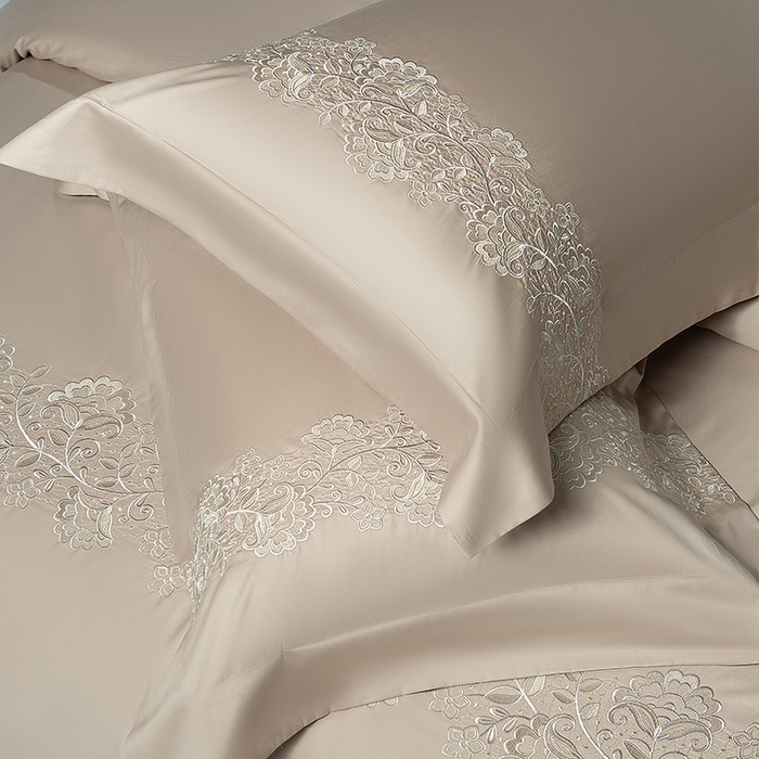 91家纺网 家纺一手货源 找家纺 诗黛尔 2026春夏新款全棉纯棉长绒棉刺绣四件套-幽花庭 幽花庭-卡其色