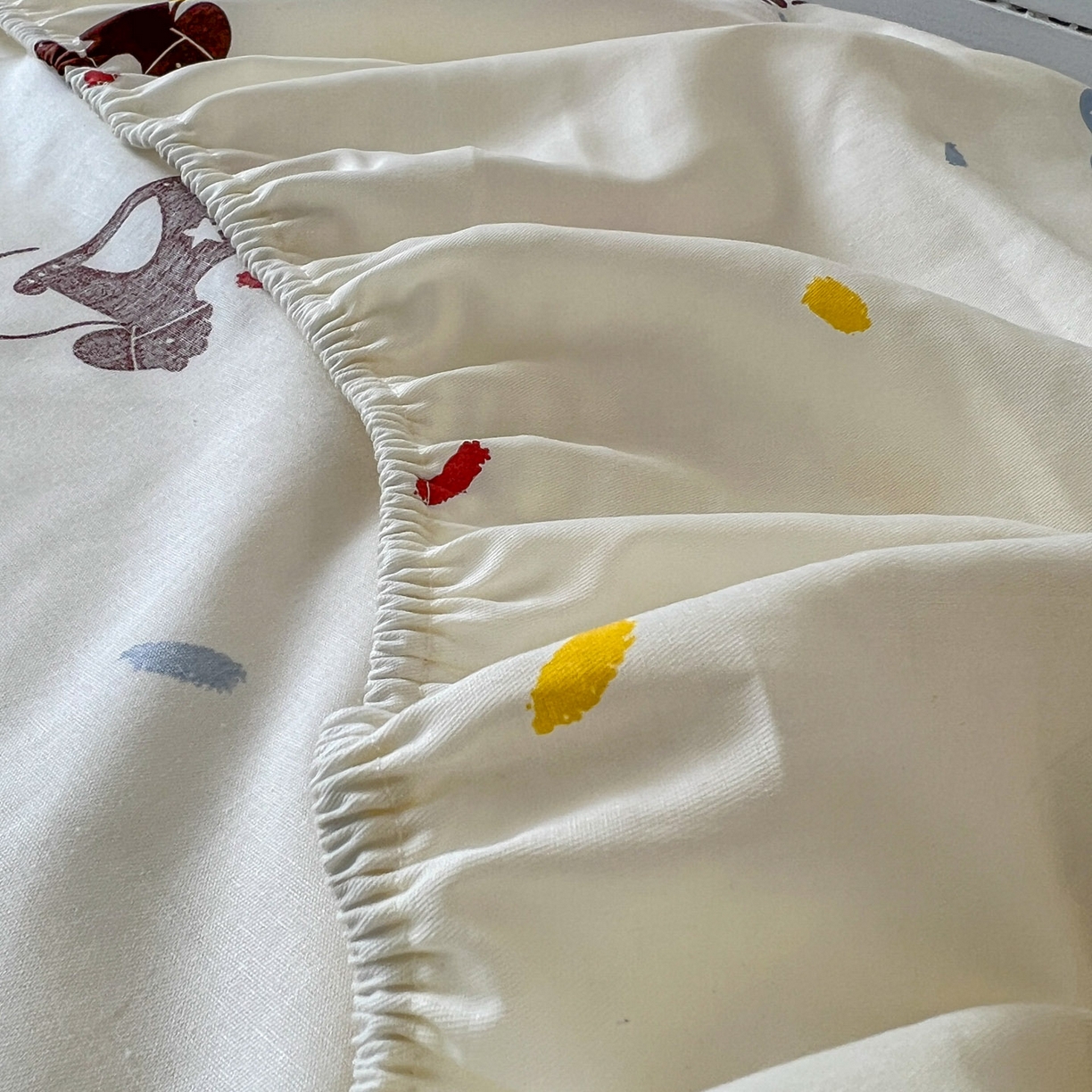 91家纺网 家纺一手货源 找家纺 希诺家居 2026新款费尔岛风全棉纯棉小清新单品床单床笠三件套-第二批 萌萌星宝宝