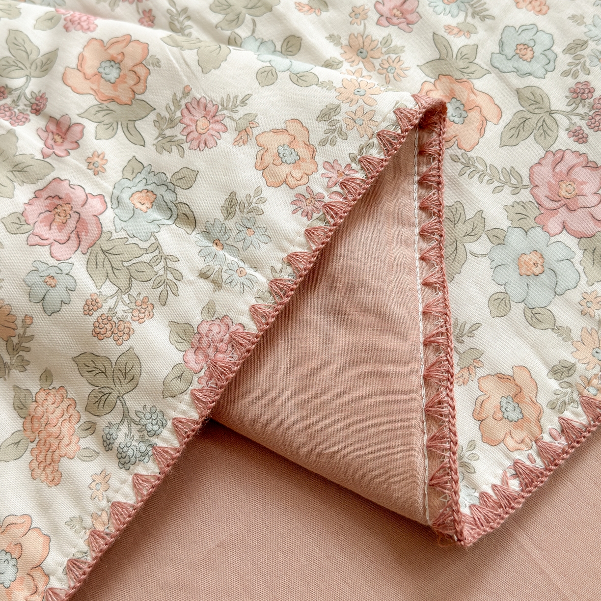 91家纺网 家纺一手货源 找家纺 雯雨家纺 2026新款全棉双层纱新疆棉花夏被空调被被子被芯 香水繁花-米