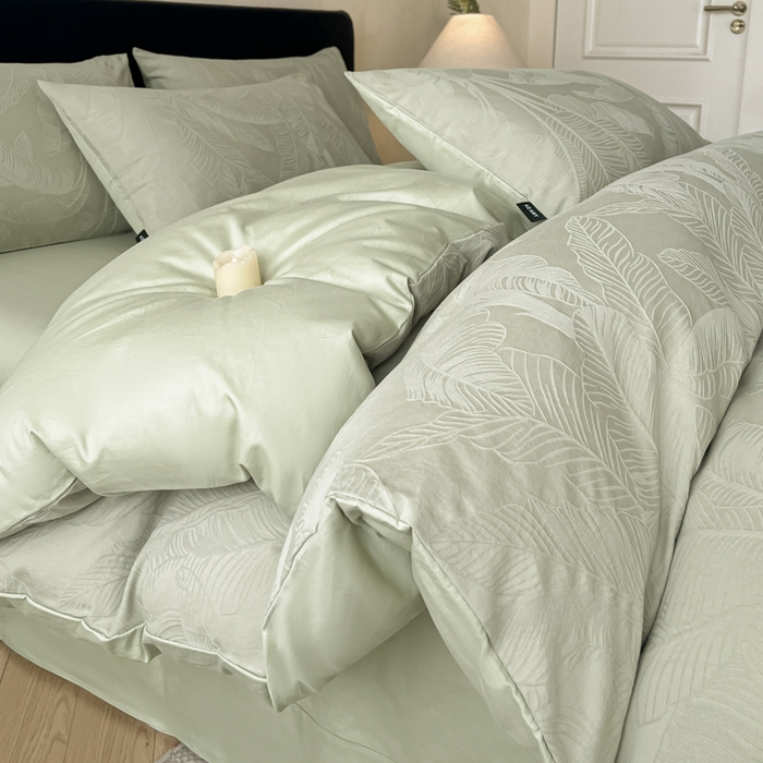 91家纺网 家纺一手货源 找家纺 卡姿家纺 2026春夏全棉高密厚织大提花轻奢四件套 焦野-奶绿