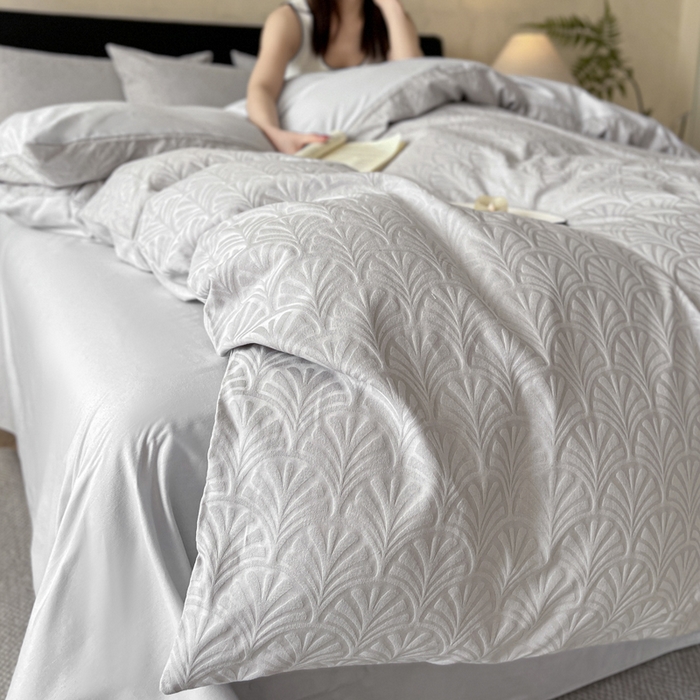 91家纺网 家纺一手货源 找家纺 卡姿家纺 2026春夏全棉高密厚织大提花轻奢四件套 伊贝卡-银灰