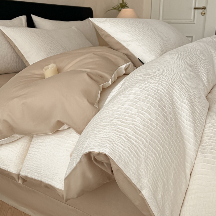 91家纺网 家纺一手货源 找家纺 卡姿家纺 2026春夏全棉高密厚织大提花轻奢四件套 石烁-奶白