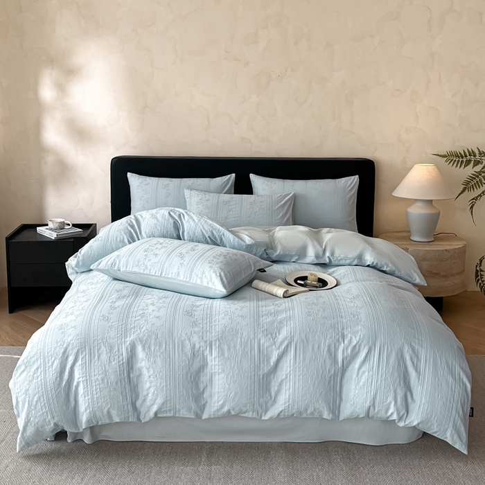 91家纺网 家纺一手货源 找家纺 卡姿家纺 2026春夏全棉高密厚织大提花轻奢四件套 沁香-湖绿