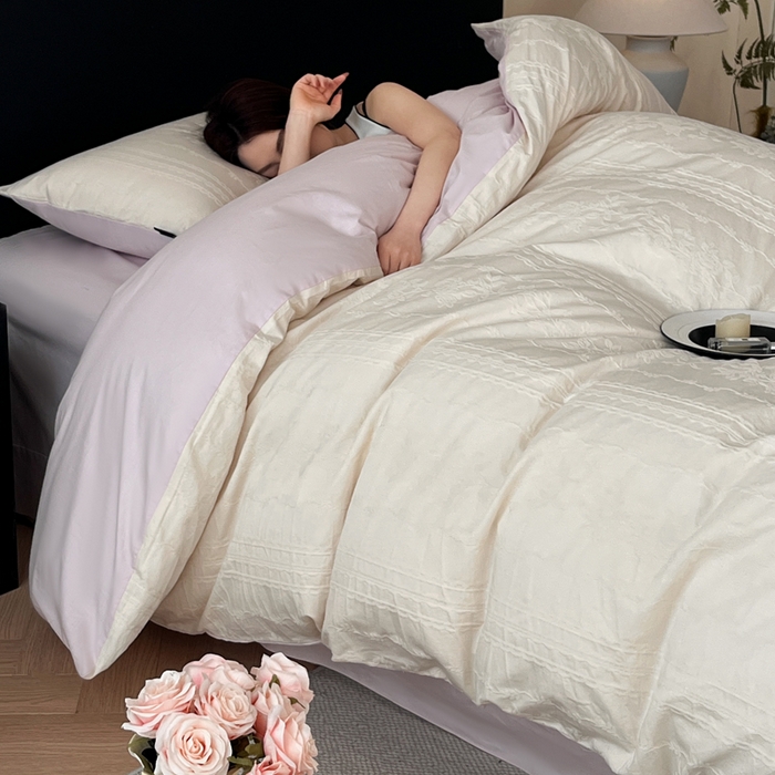 91家纺网 家纺一手货源 找家纺 卡姿家纺 2026春夏全棉高密厚织大提花轻奢四件套 花样甜心-奶白