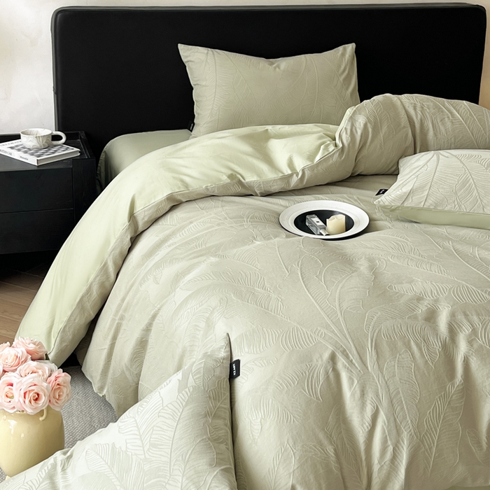 91家纺网 家纺一手货源 找家纺 卡姿家纺 2026春夏全棉高密厚织大提花轻奢四件套 焦野-奶绿