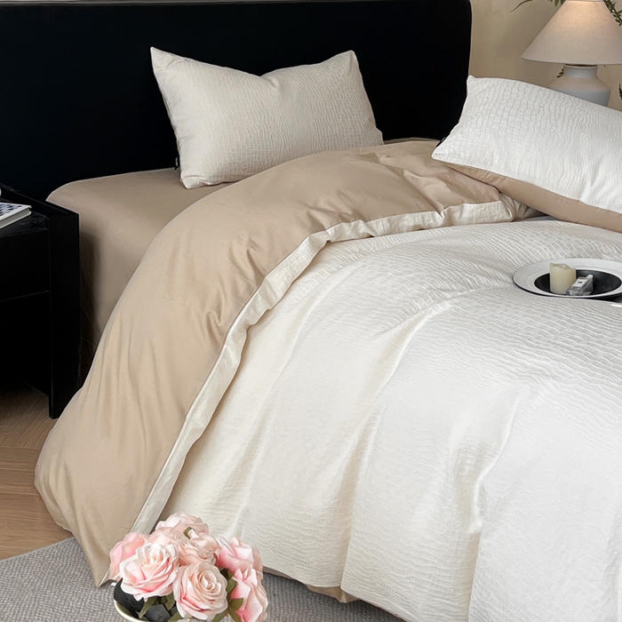 91家纺网 家纺一手货源 找家纺 卡姿家纺 2026春夏全棉高密厚织大提花轻奢四件套 石烁-奶白