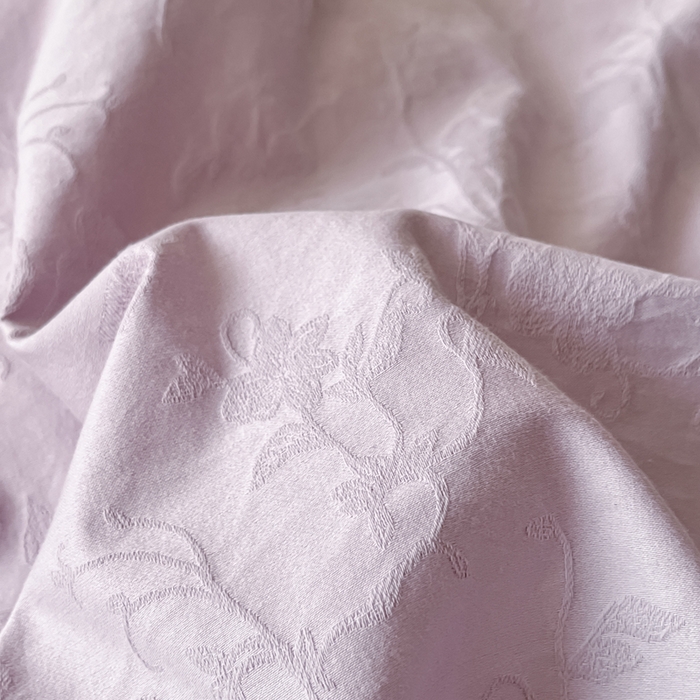 91家纺网 家纺一手货源 找家纺 卡姿家纺 2026春夏全棉高密厚织大提花轻奢四件套 露柯-丁香紫