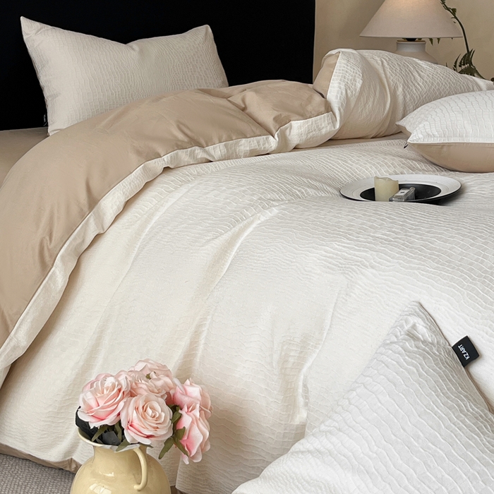 91家纺网 家纺一手货源 找家纺 卡姿家纺 2026春夏全棉高密厚织大提花轻奢四件套 石烁-奶白