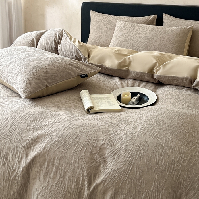 91家纺网 家纺一手货源 找家纺 卡姿家纺 2026春夏全棉高密厚织大提花轻奢四件套 克拉拉-香槟驼