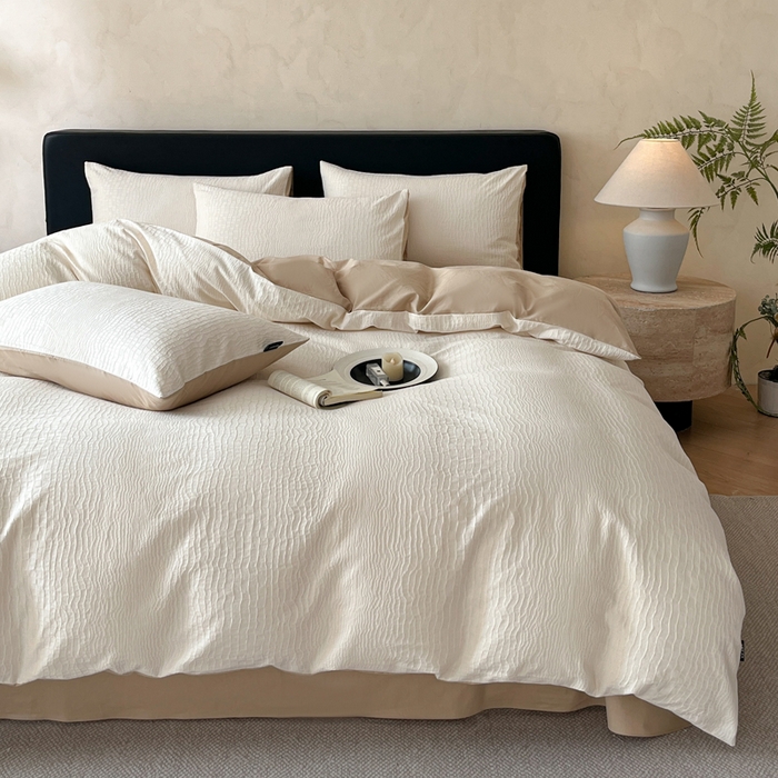 91家纺网 家纺一手货源 找家纺 卡姿家纺 2026春夏全棉高密厚织大提花轻奢四件套 石烁-奶白