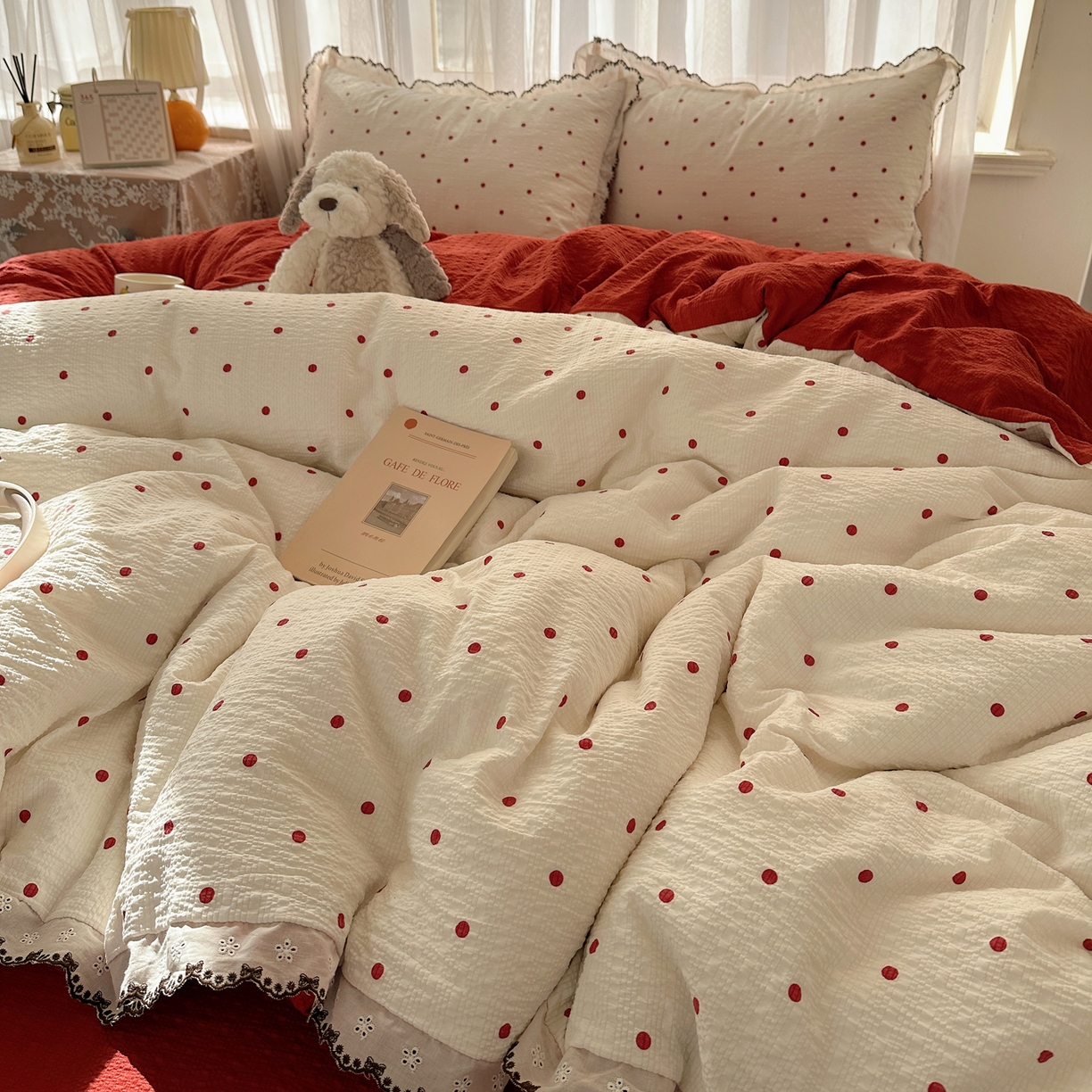 91家纺网 家纺一手货源 找家纺 （总）凯洛奇 2026新款高品质A类泡芙纱甜栗花边套件系列一小红书推荐