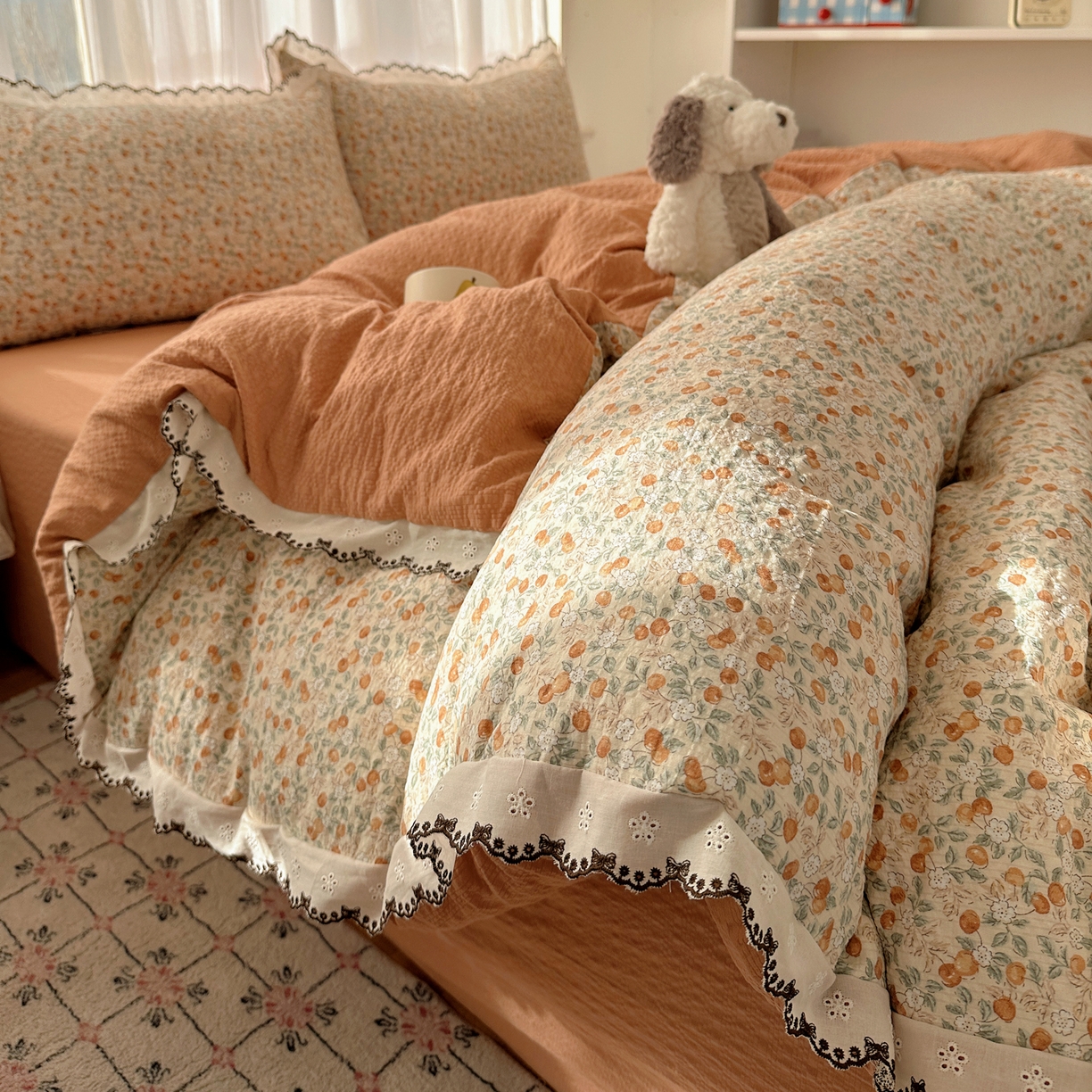 91家纺网 家纺一手货源 找家纺 凯洛奇 2026新款高品质A类泡芙纱甜栗花边套件系列一小红书推荐 蜜果小筑