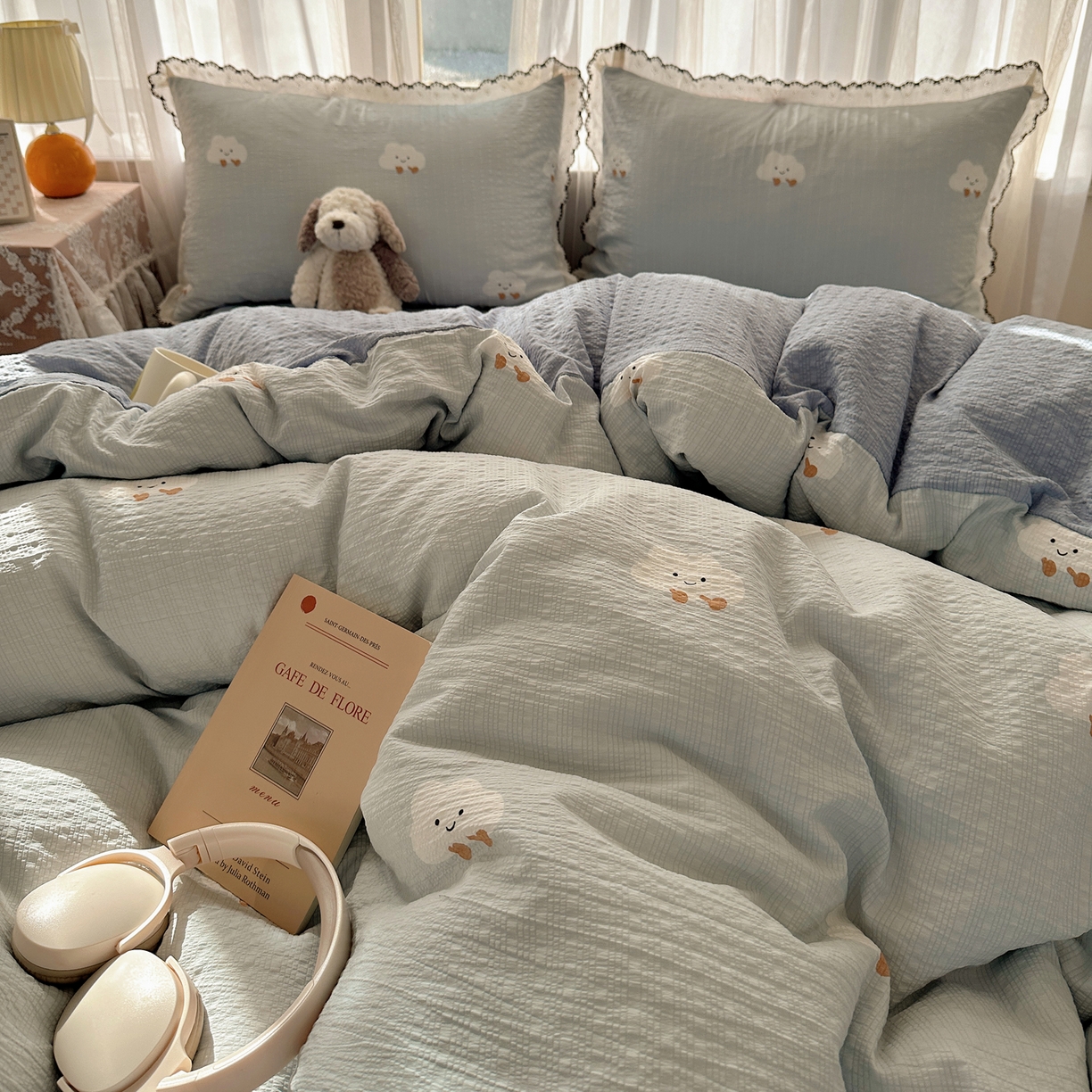 91家纺网 家纺一手货源 找家纺 凯洛奇 2026新款高品质A类泡芙纱甜栗花边套件系列一小红书推荐 云眠奶蓝