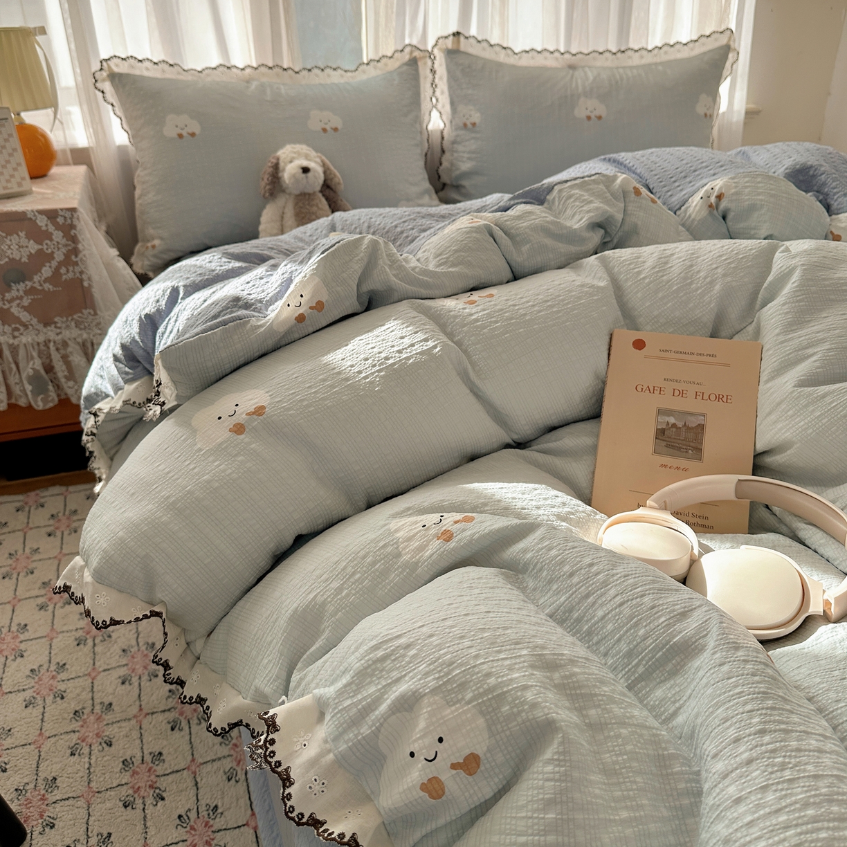 91家纺网 家纺一手货源 找家纺 凯洛奇 2026新款高品质A类泡芙纱甜栗花边套件系列一小红书推荐 云眠奶蓝