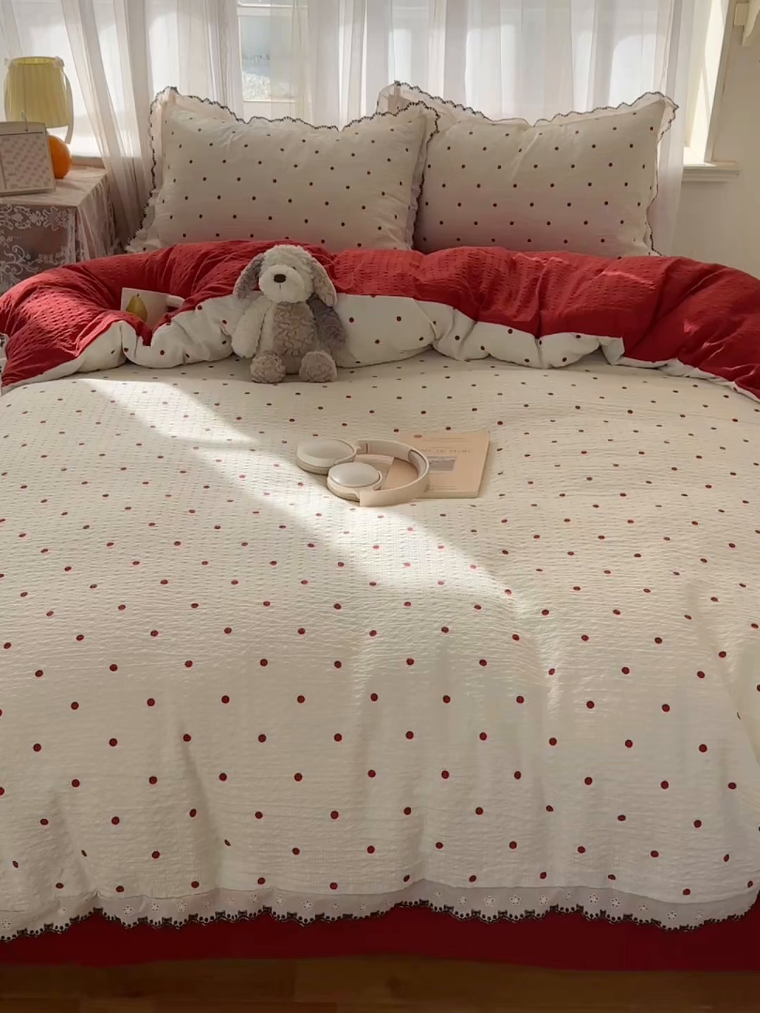 91家纺网 家纺一手货源 找家纺 凯洛奇 2026新款高品质A类泡芙纱甜栗花边套件系列一小红书推荐 波点情书