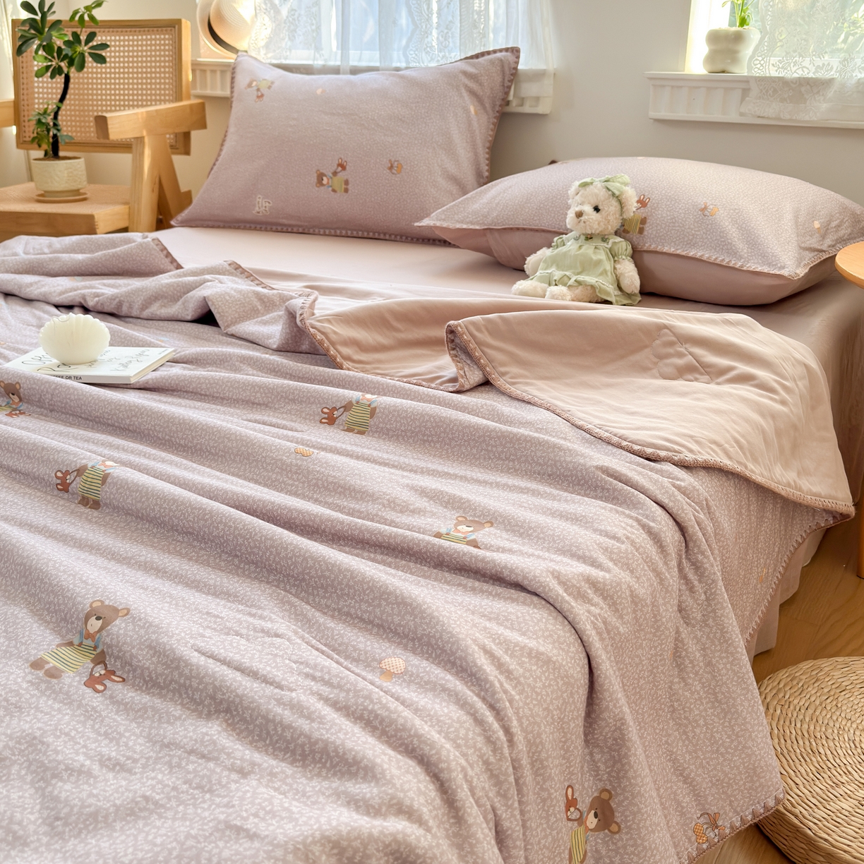 91家纺网 家纺一手货源 找家纺 雯雨家纺 2026新款全棉双层纱新疆棉花夏被空调被被子被芯 朱迪熊-紫