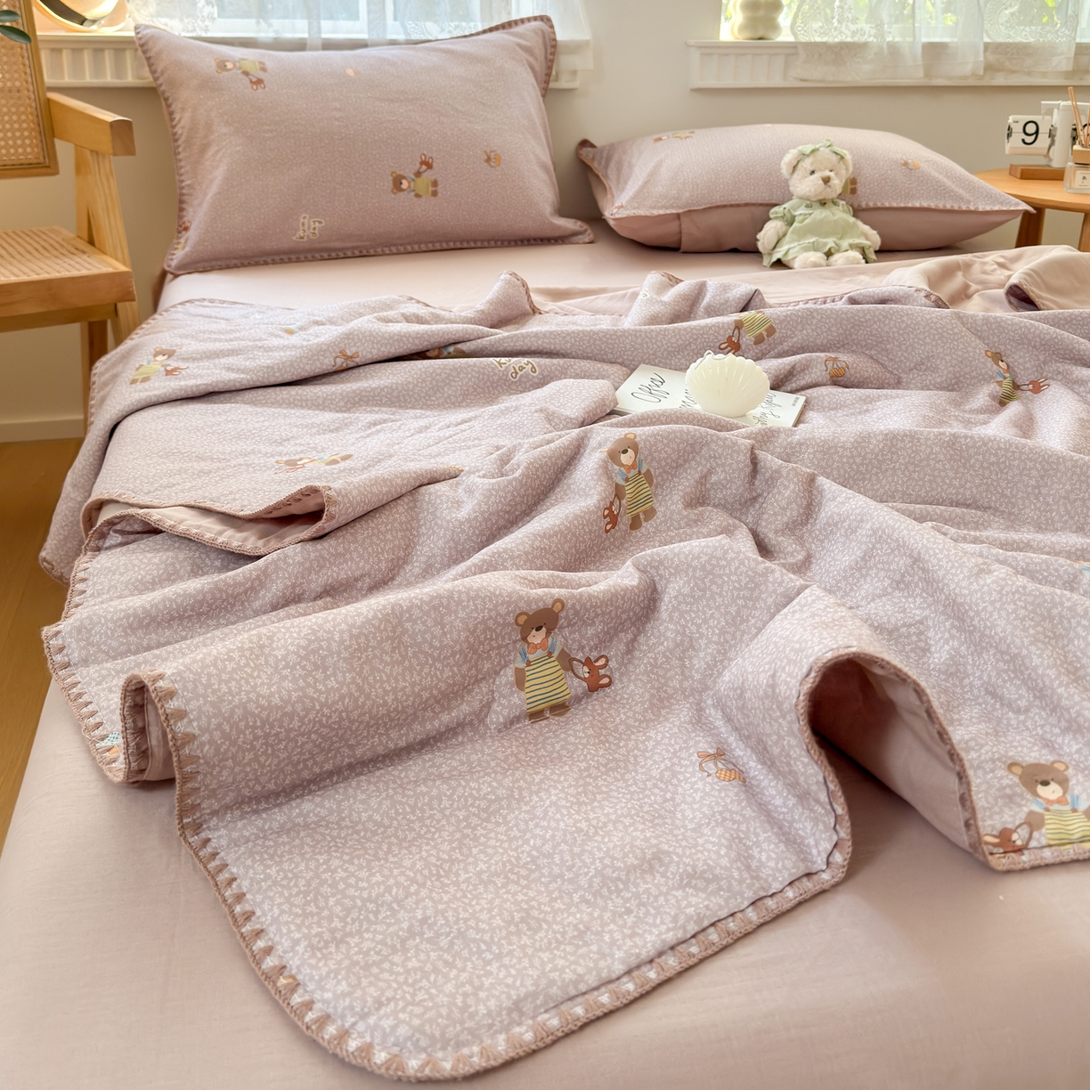 91家纺网 家纺一手货源 找家纺 雯雨家纺 2026新款全棉双层纱新疆棉花夏被空调被被子被芯 朱迪熊-紫