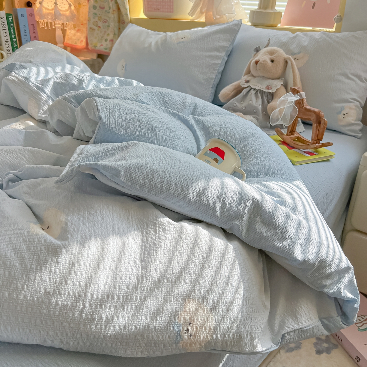 91家纺网 家纺一手货源 找家纺 韩巢家纺 2026新款泡芙纱四件套 蓝领结狗