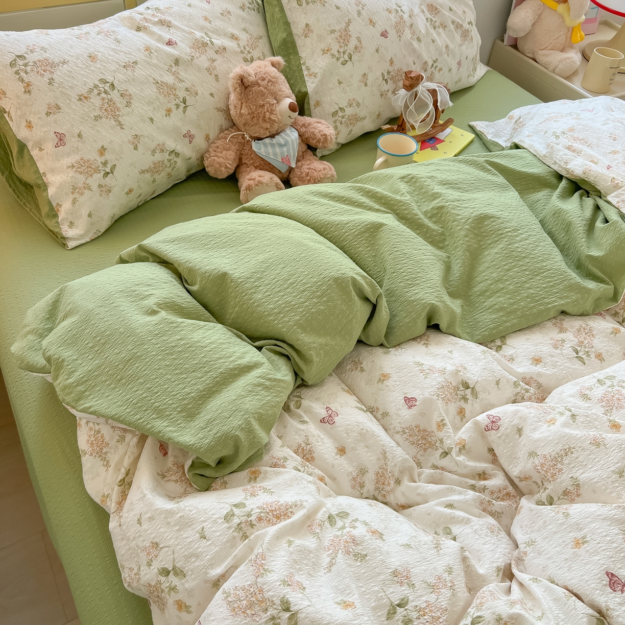 91家纺网 家纺一手货源 找家纺 韩巢家纺 2026新款泡芙纱四件套 蝶栖柔花