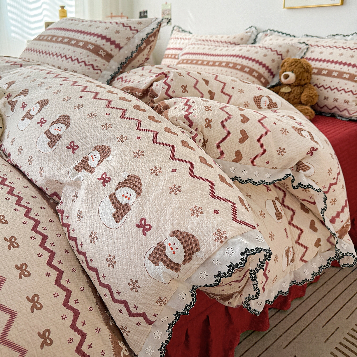 91家纺网 家纺一手货源 找家纺 富米莱（原臻工厂） 2026春夏新款云感泡芙棉复古法式花边床盖床裙被套夏凉被四件套一小红书推荐 复古花边-费尔岛娃娃