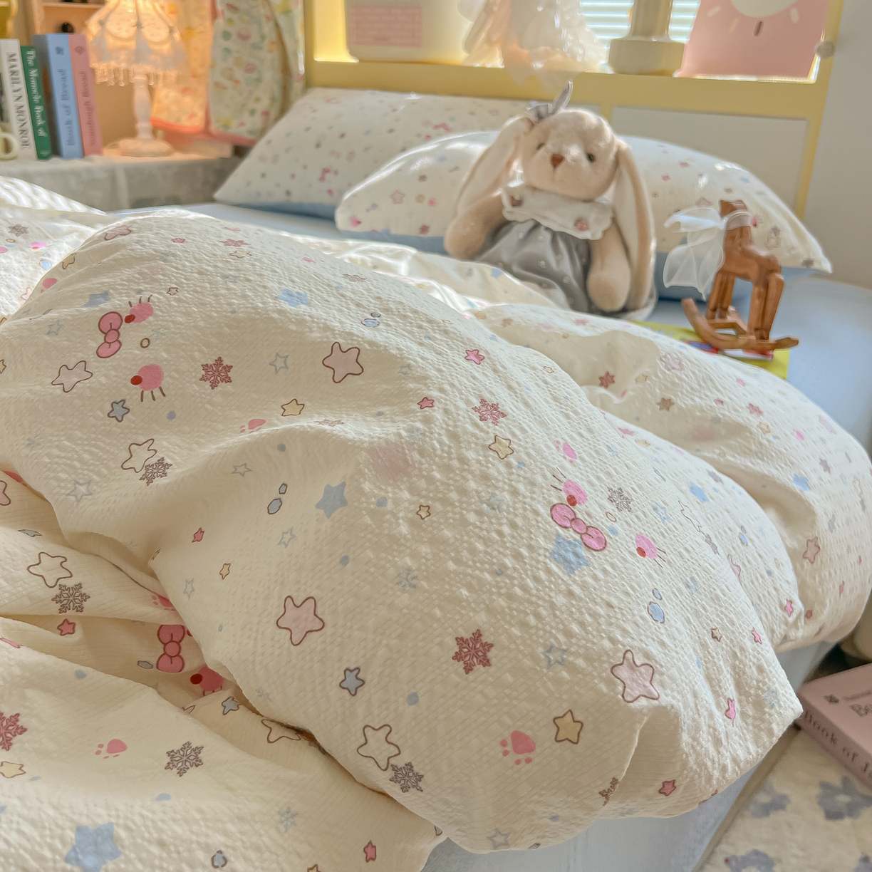 91家纺网 家纺一手货源 找家纺 韩巢家纺 2026新款泡芙纱四件套 躲猫猫