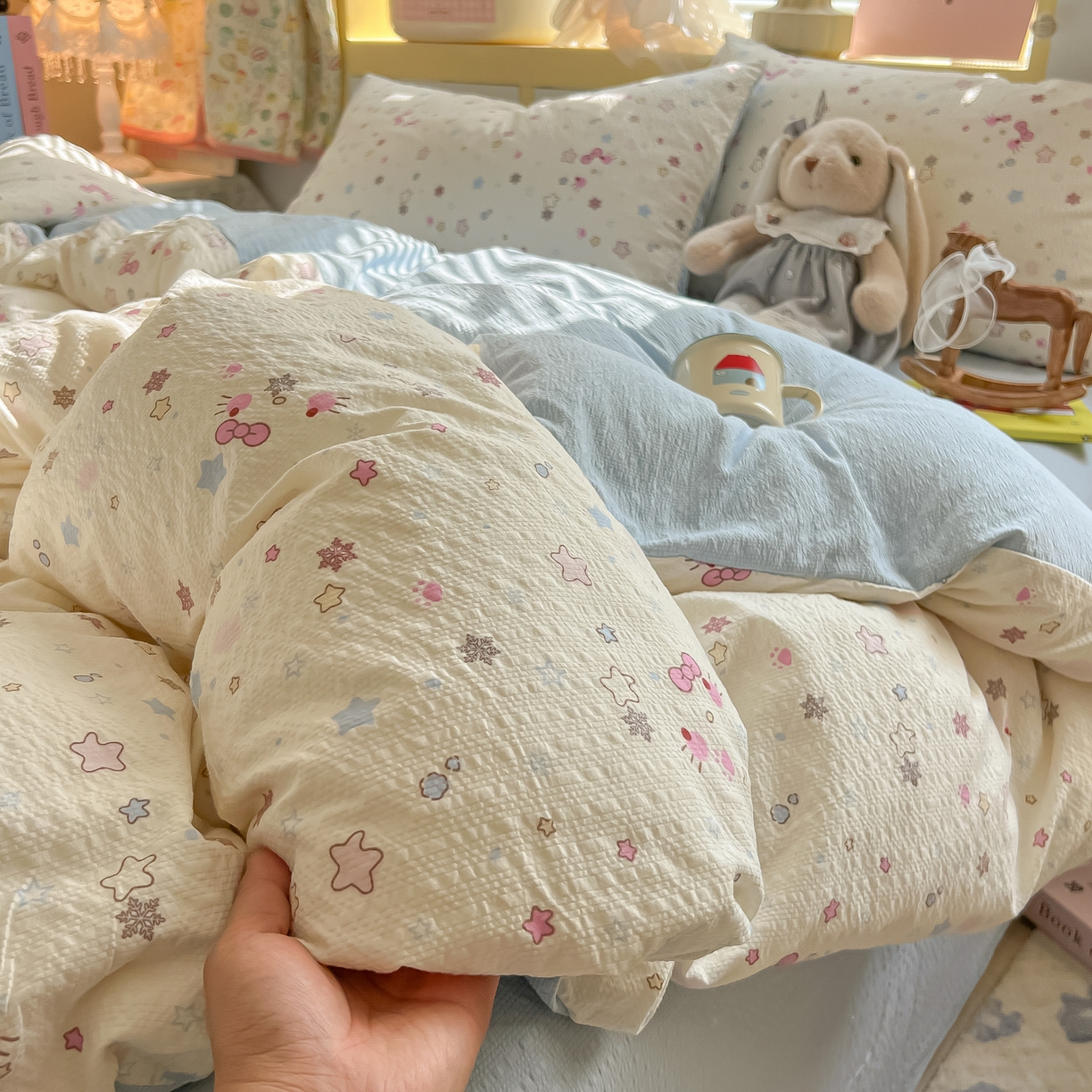 91家纺网 家纺一手货源 找家纺 韩巢家纺 2026新款泡芙纱四件套 躲猫猫