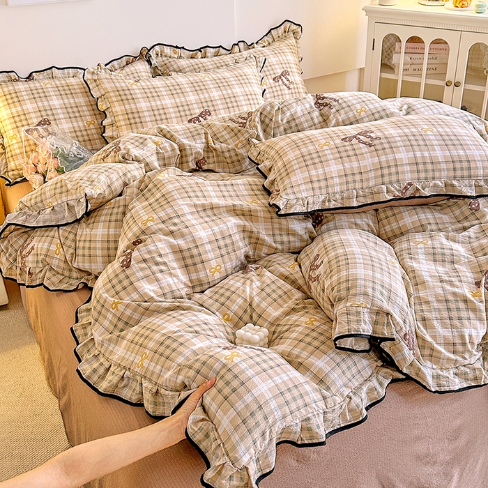 91家纺网 家纺一手货源 找家纺 绘萱家居 2026直播爆款云感皱皱纱双层纱皱皱棉花边四件套印花水洗棉 蝴蝶结-咖