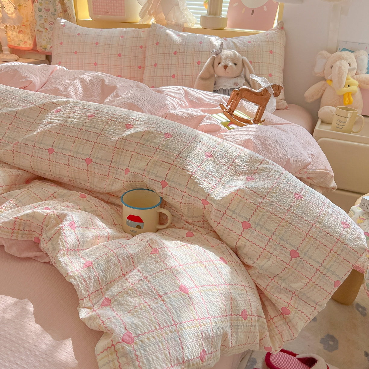 91家纺网 家纺一手货源 找家纺 韩巢家纺 2026新款泡芙纱四件套 格格心