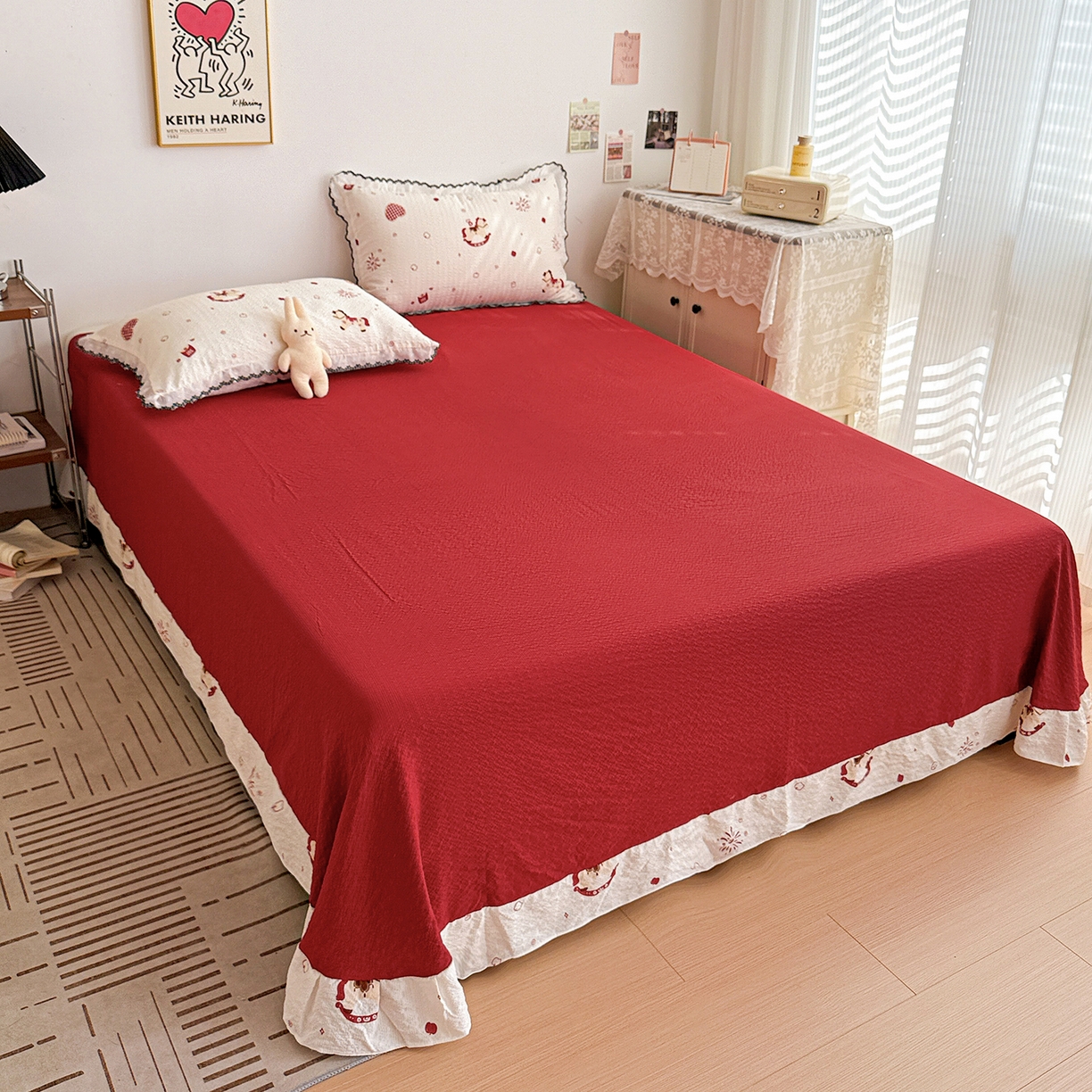 91家纺网 家纺一手货源 找家纺 富米莱（原臻工厂） 2026春夏新款云感泡芙棉复古法式花边床盖床裙被套夏凉被四件套一小红书推荐 复古花边-红色小马