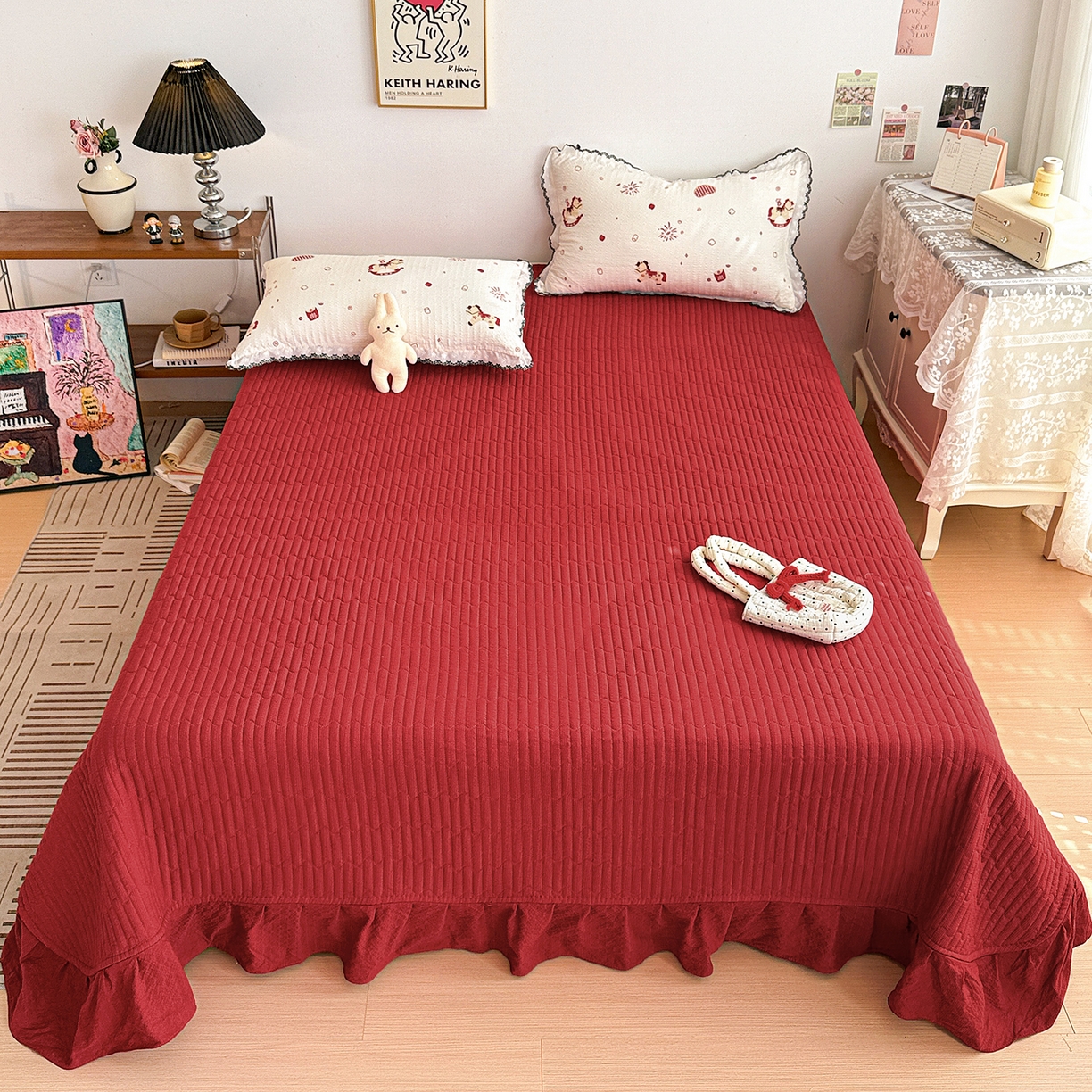 91家纺网 家纺一手货源 找家纺 富米莱（原臻工厂） 2026春夏新款云感泡芙棉复古法式花边床盖床裙被套夏凉被四件套一小红书推荐 复古花边-红色小马