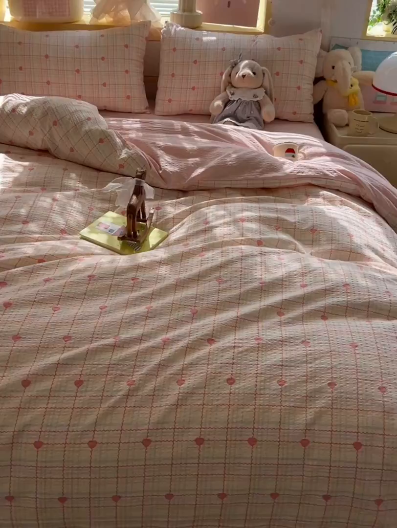 91家纺网 家纺一手货源 找家纺 韩巢家纺 2026新款泡芙纱四件套 格格心