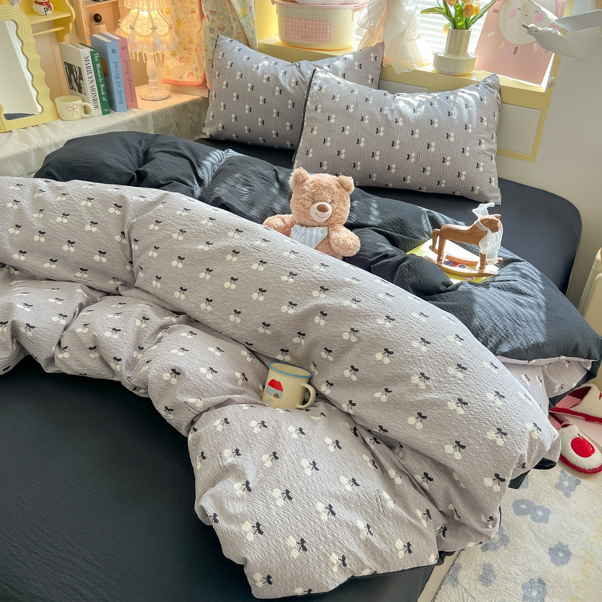 91家纺网 家纺一手货源 找家纺 韩巢家纺 2026新款泡芙纱四件套 灰樱桃