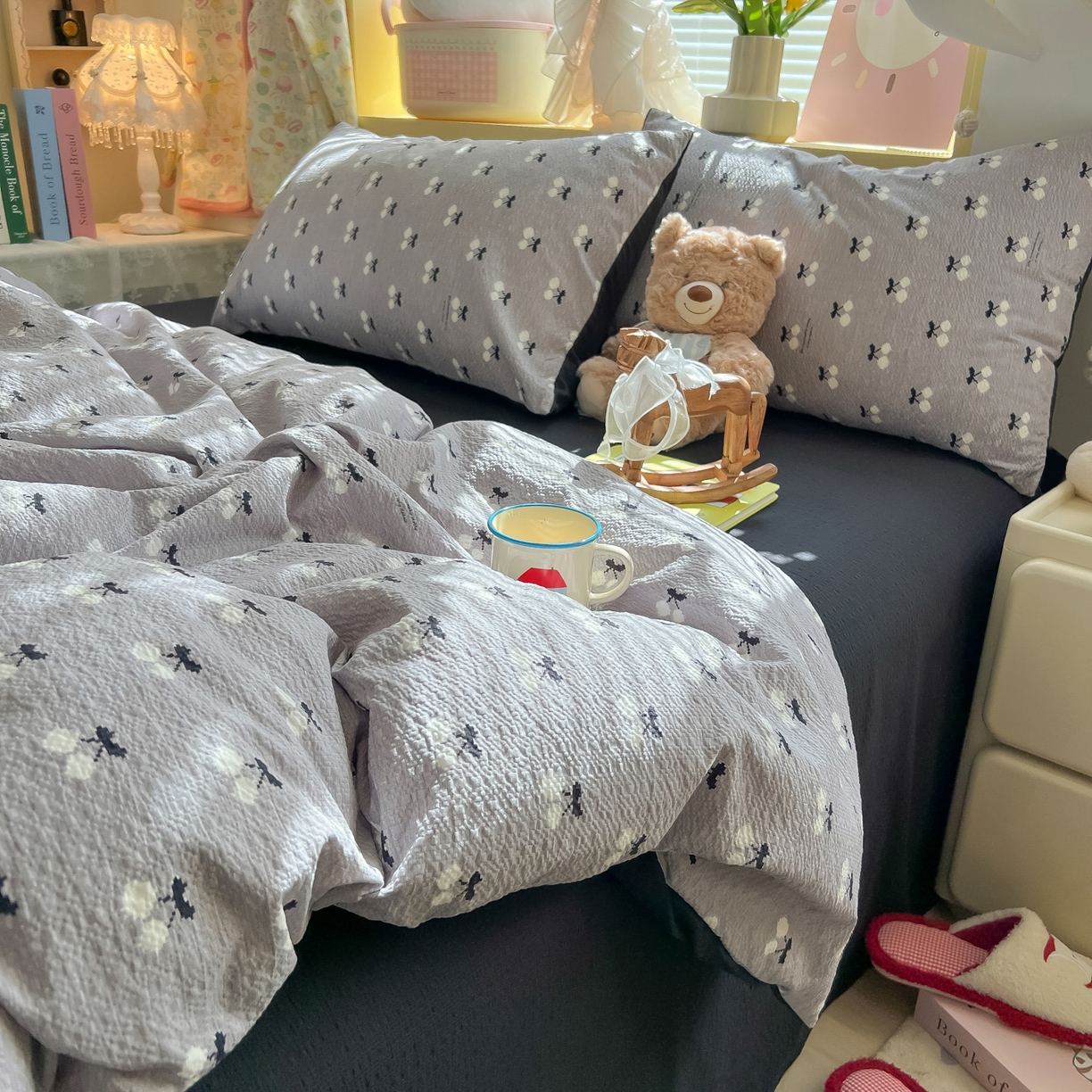 91家纺网 家纺一手货源 找家纺 韩巢家纺 2026新款泡芙纱四件套 灰樱桃