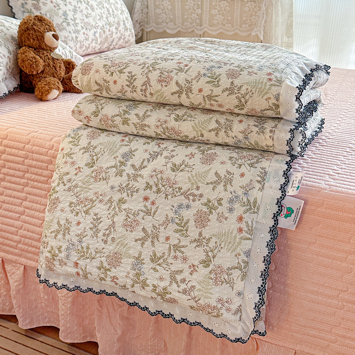 91家纺网 家纺一手货源 找家纺 富米莱（原臻工厂） 2026春夏新款云感泡芙棉复古法式花边床盖床裙被套夏凉被四件套一小红书推荐 复古花边-莓果庄园