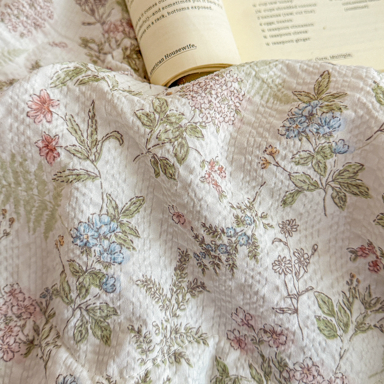 91家纺网 家纺一手货源 找家纺 富米莱（原臻工厂） 2026春夏新款云感泡芙棉复古法式花边床盖床裙被套夏凉被四件套一小红书推荐 复古花边-莓果庄园