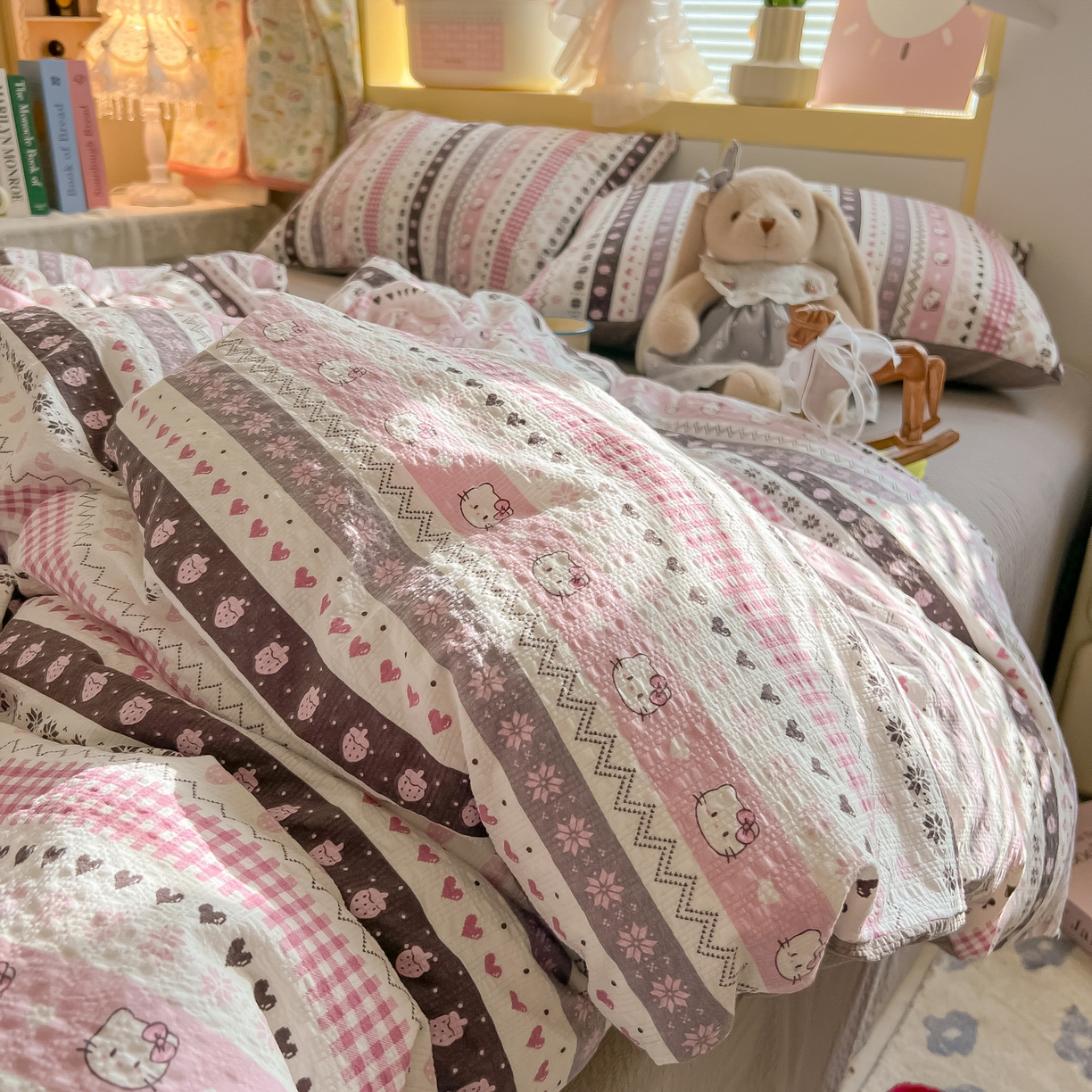 91家纺网 家纺一手货源 找家纺 韩巢家纺 2026新款泡芙纱四件套 猫咪集-粉