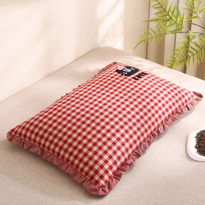 91家纺网 家纺一手货源 找家纺 蔻眠 全棉毛巾绣全荞麦枕头儿童学生花边款护颈枕芯 红色猫