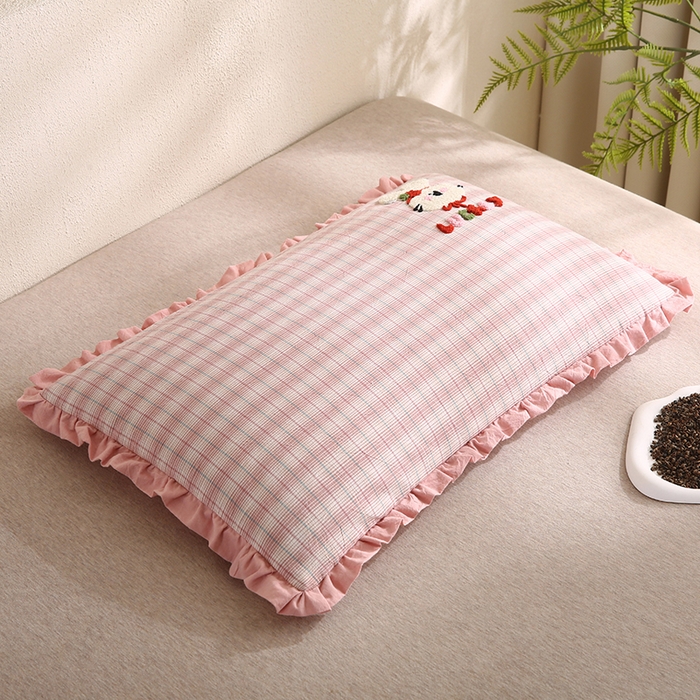 91家纺网 家纺一手货源 找家纺 蔻眠 全棉毛巾绣全荞麦枕头儿童学生花边款护颈枕芯 粉色兔