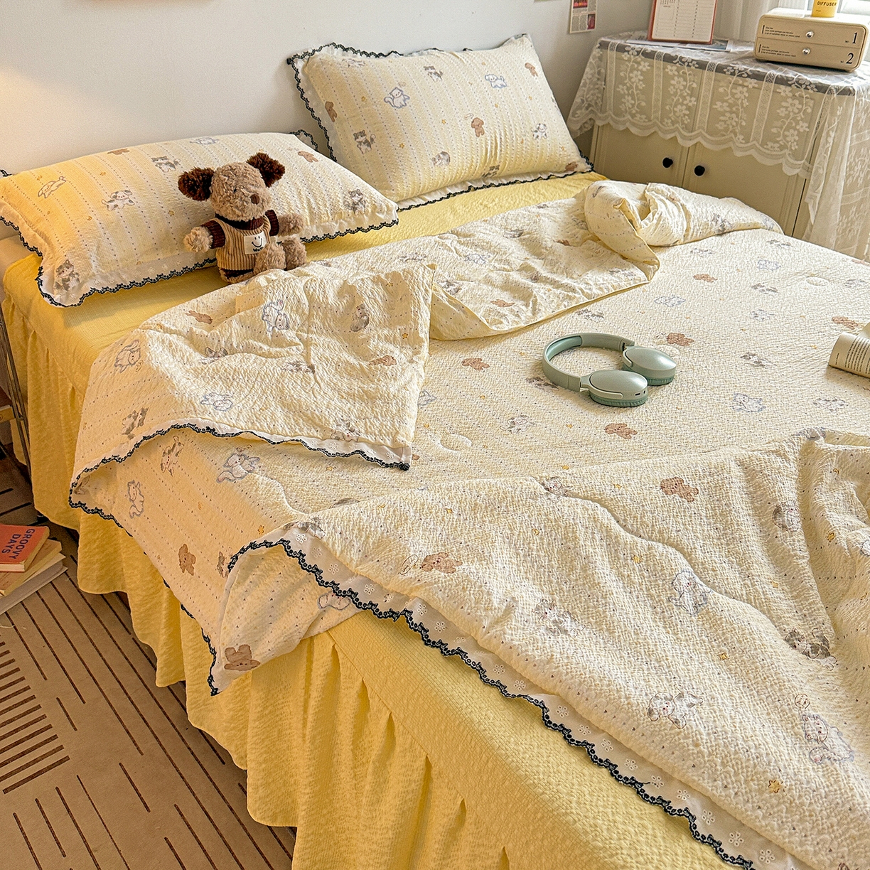 91家纺网 家纺一手货源 找家纺 富米莱（原臻工厂） 2026春夏新款云感泡芙棉复古法式花边床盖床裙被套夏凉被四件套一小红书推荐 复古花边-奶萌狗