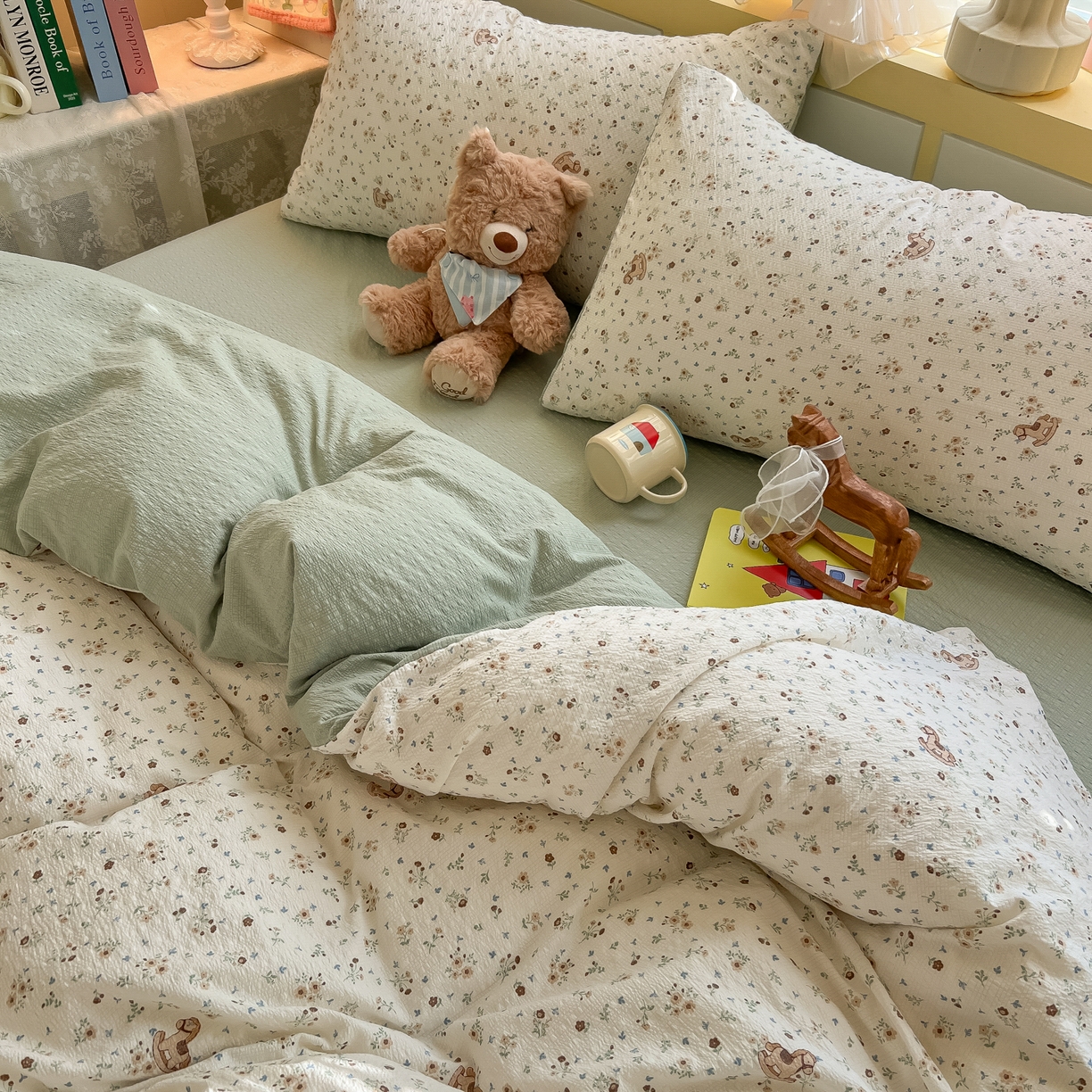 91家纺网 家纺一手货源 找家纺 韩巢家纺 2026新款泡芙纱四件套 木马小花团