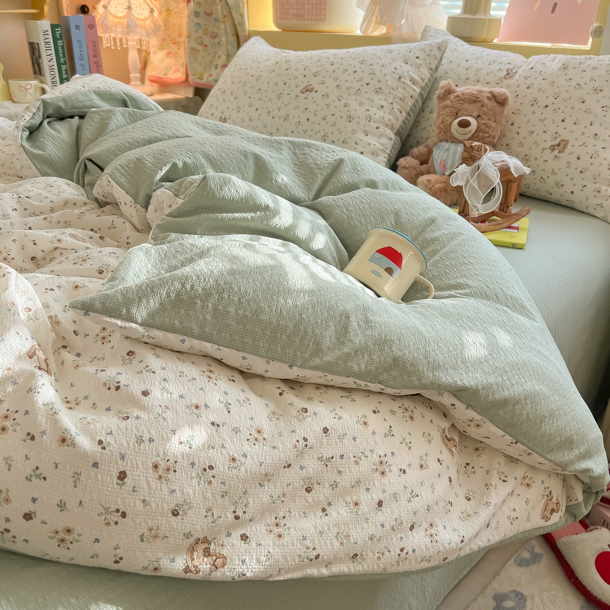 91家纺网 家纺一手货源 找家纺 韩巢家纺 2026新款泡芙纱四件套 木马小花团