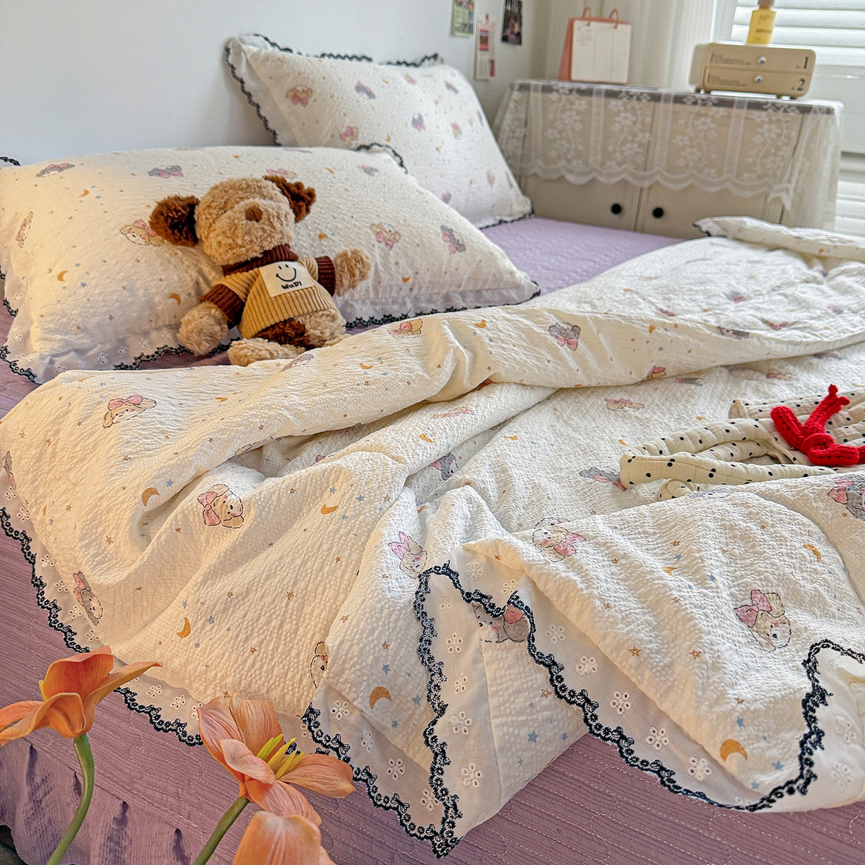 91家纺网 家纺一手货源 找家纺 富米莱（原臻工厂） 2026春夏新款云感泡芙棉复古法式花边床盖床裙被套夏凉被四件套一小红书推荐 复古花边-星月狗狗