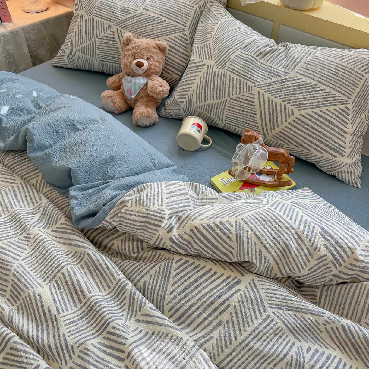 91家纺网 家纺一手货源 找家纺 韩巢家纺 2026新款泡芙纱四件套 浅川纹