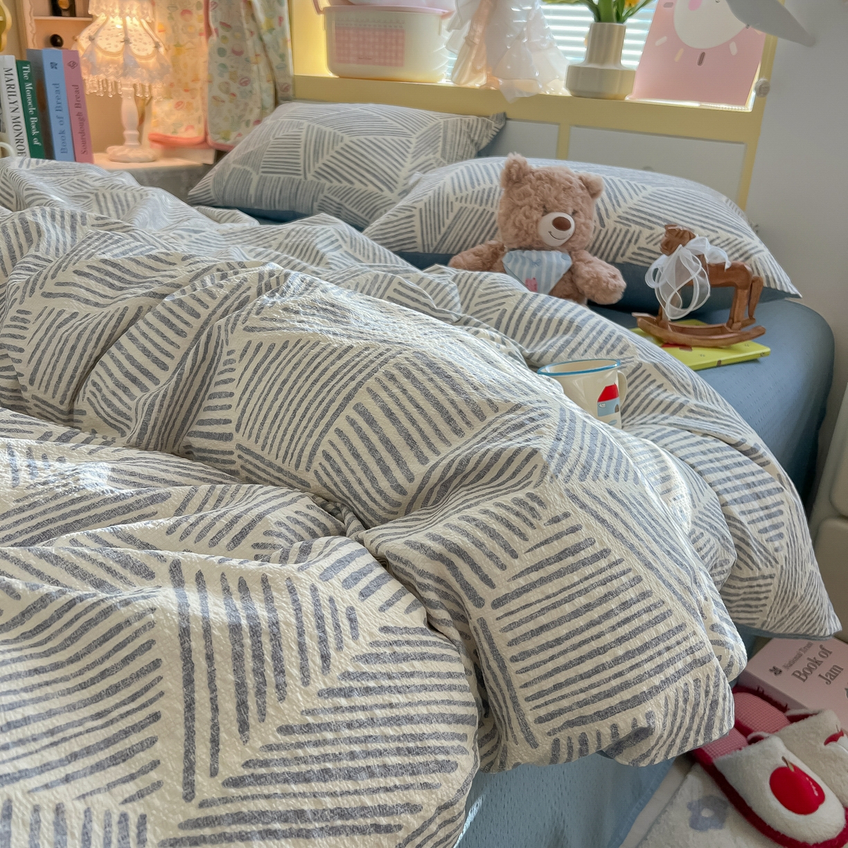 91家纺网 家纺一手货源 找家纺 韩巢家纺 2026新款泡芙纱四件套 浅川纹