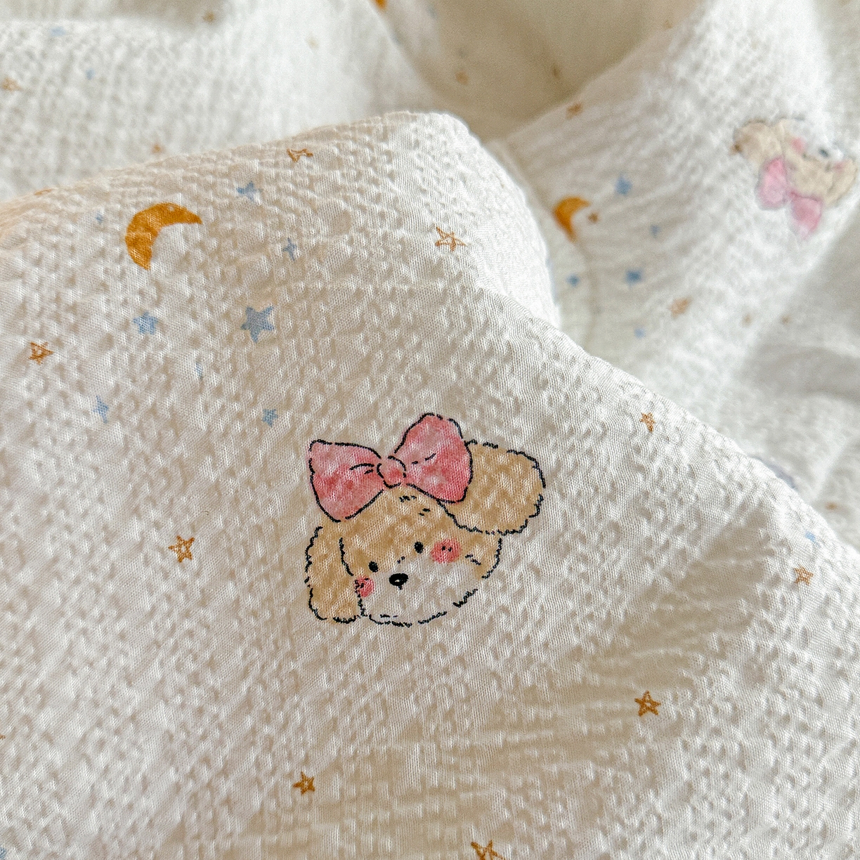 91家纺网 家纺一手货源 找家纺 富米莱（原臻工厂） 2026春夏新款云感泡芙棉复古法式花边床盖床裙被套夏凉被四件套一小红书推荐 复古花边-星月狗狗