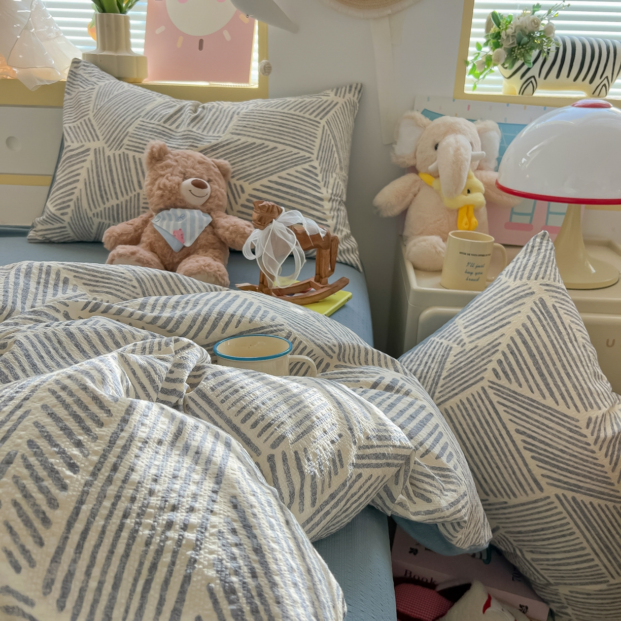 91家纺网 家纺一手货源 找家纺 韩巢家纺 2026新款泡芙纱四件套 浅川纹