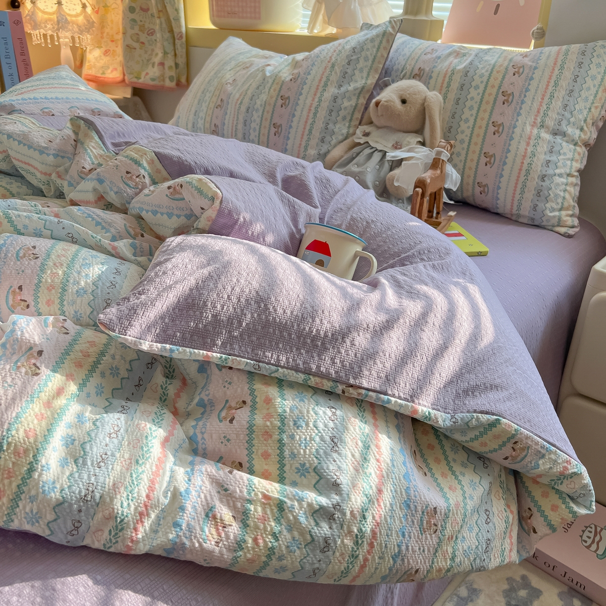 91家纺网 家纺一手货源 找家纺 韩巢家纺 2026新款泡芙纱四件套 甜心木马卷