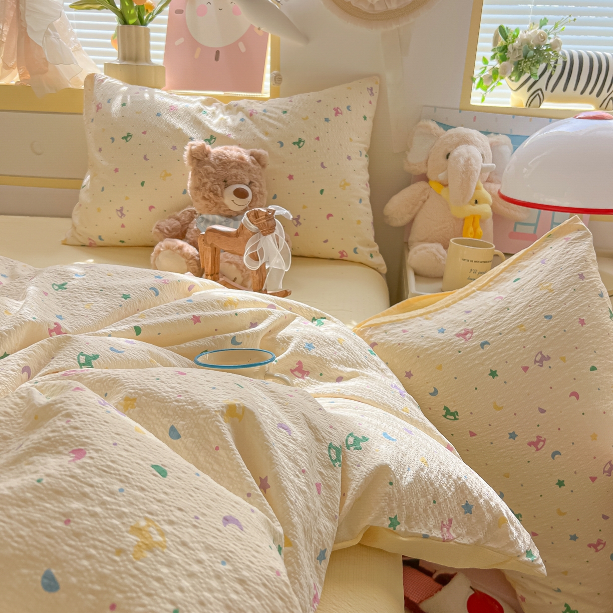 91家纺网 家纺一手货源 找家纺 韩巢家纺 2026新款泡芙纱四件套 摇摇木马